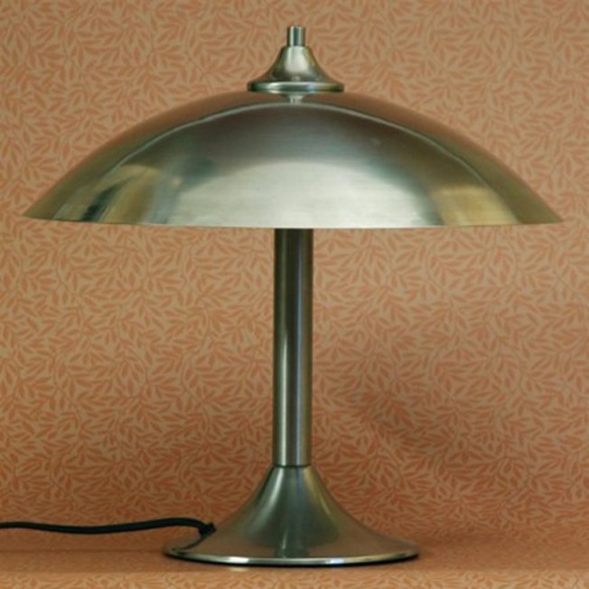 Tablelamp medium with matted nickel hood